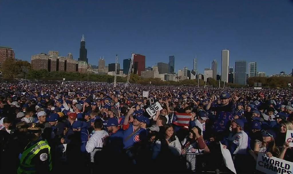 Venerd di follia a Chicago coi Cubs che hanno sfilato davanti a 5 milioni di persone